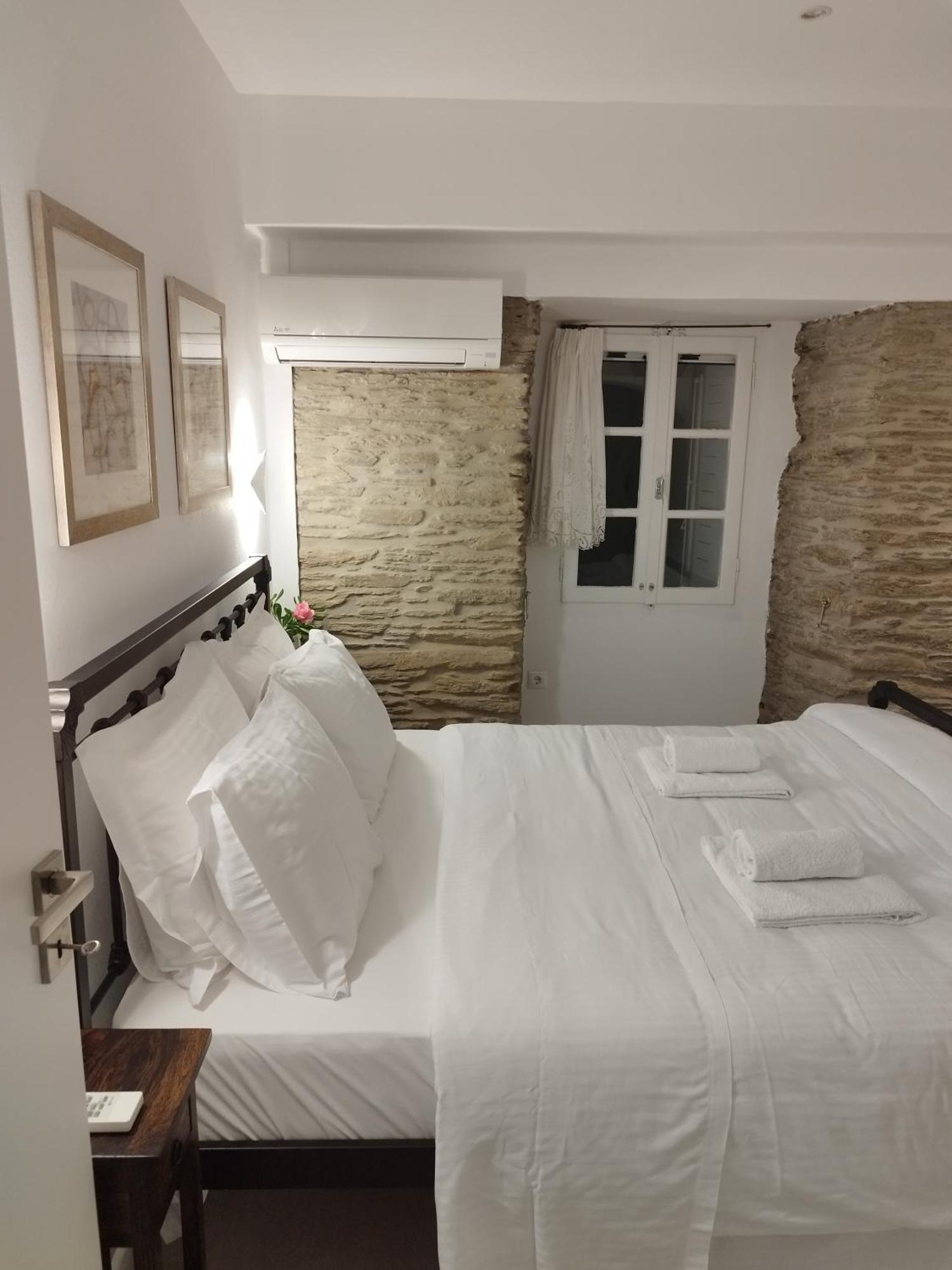 Korina'S Suites Ándros Extérieur photo