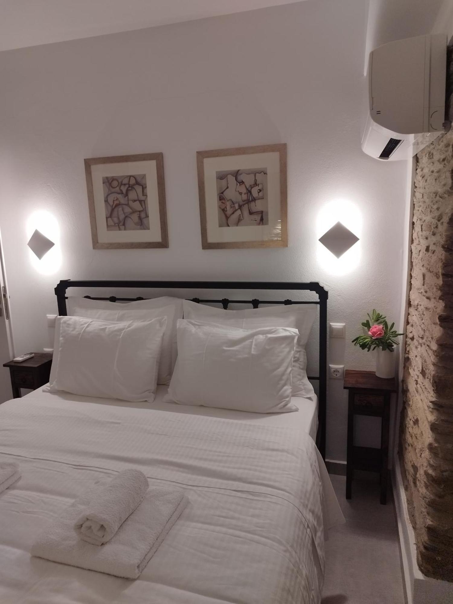 Korina'S Suites Ándros Extérieur photo